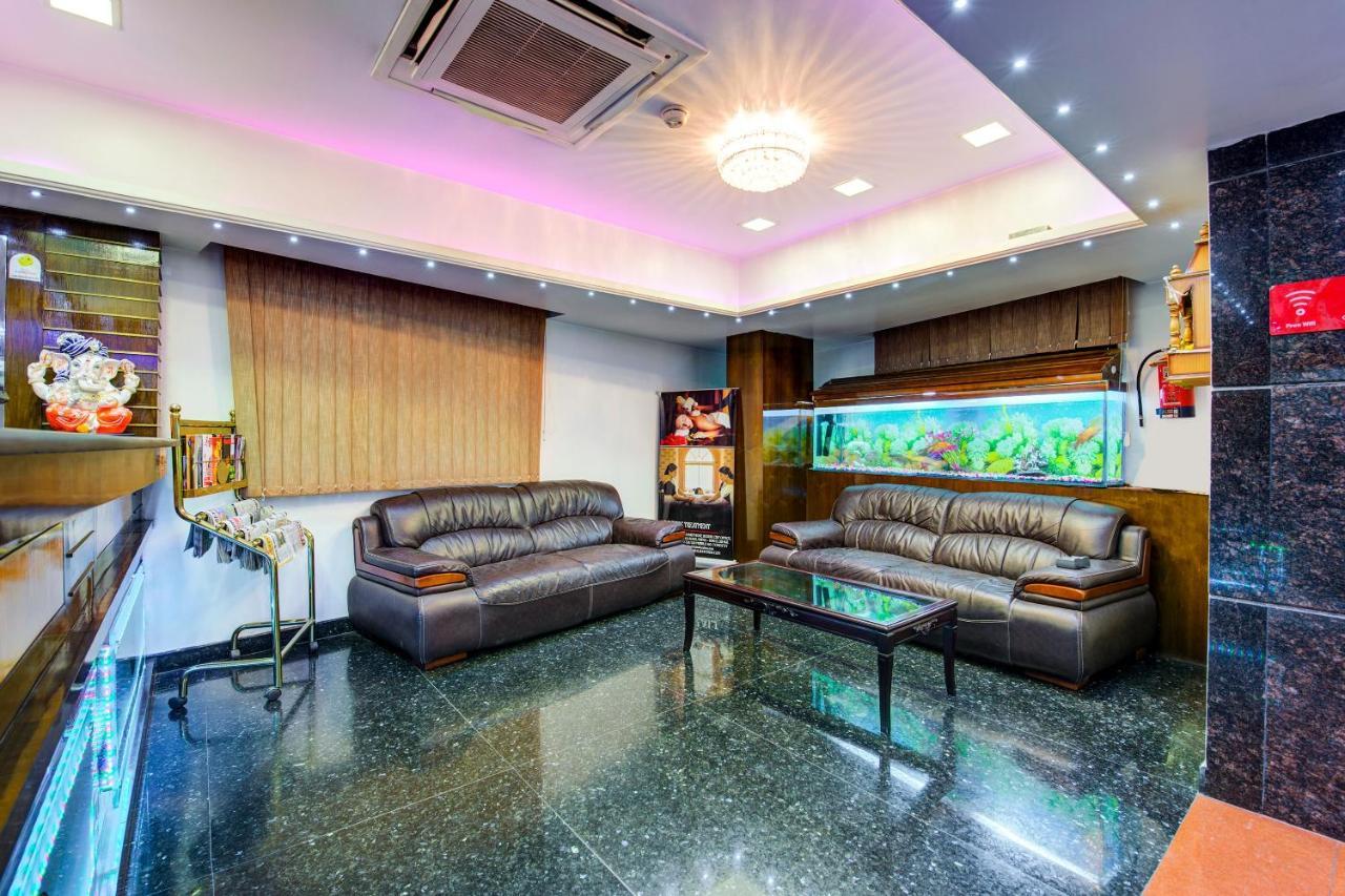 Republic Hotel Патна Екстериор снимка