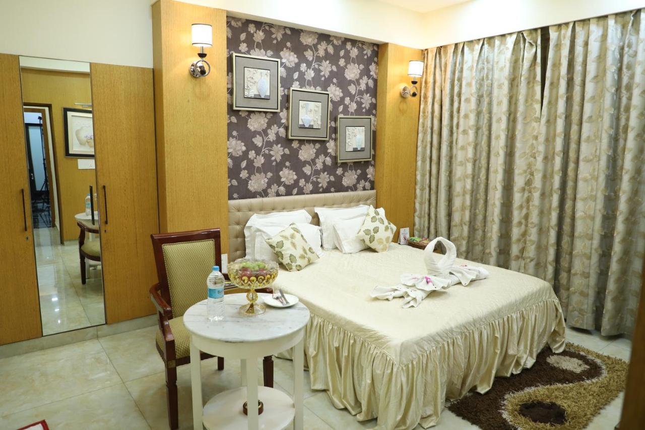 Republic Hotel Патна Екстериор снимка